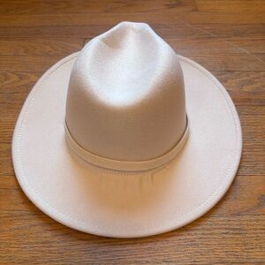 Cutely Covered Wide Brim Panama Felt Fedora Hat With Band